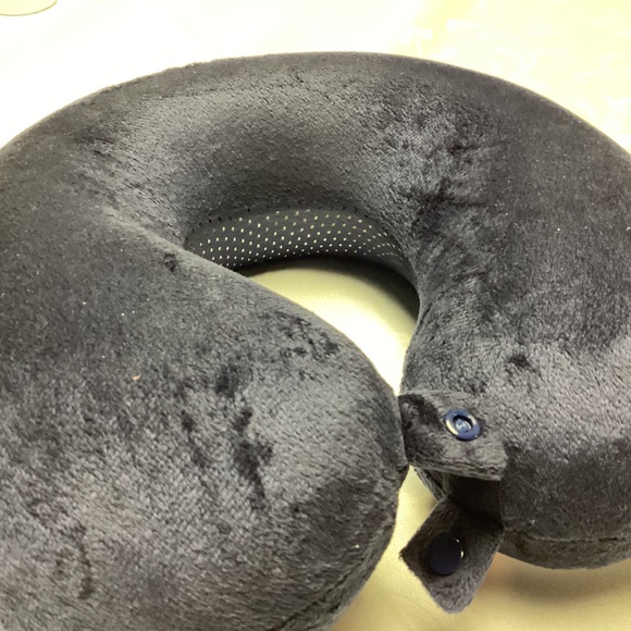 Comfortable NAVY BLUE  Travel Neck Pillow Soft Support‎ Airplane Car Bus Train - Picture 2 of 5